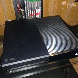 Microsoft Xbox One Gears of War: Ultimate Edition 500GB White Console